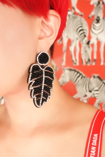 【Special price!】Black Leaf