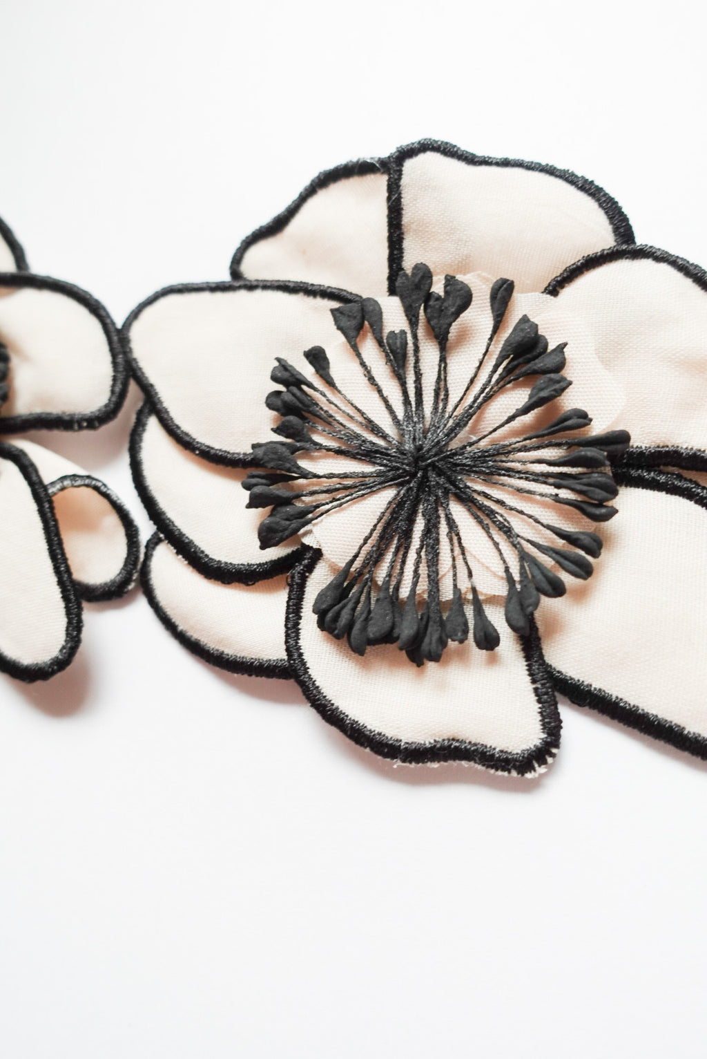 50％OFF Dramatic Flower