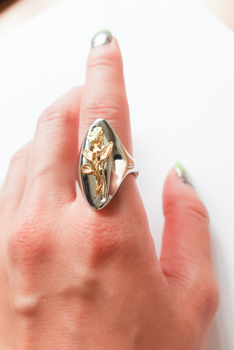 Rose reflection ring