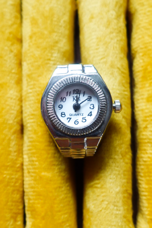 Silver×White Ring Watch