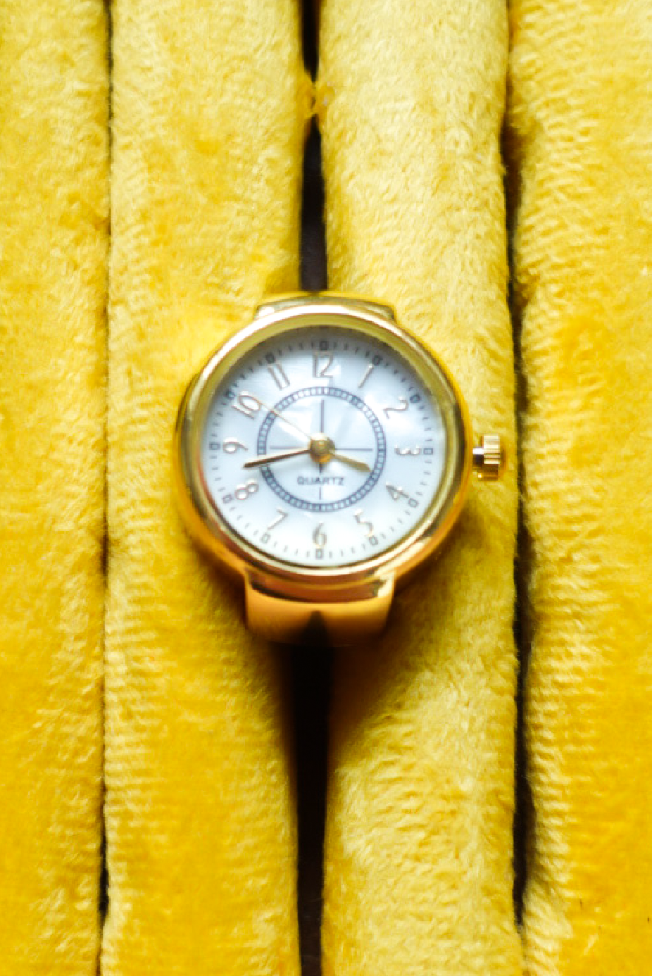 【再入荷】Gold×White Ring Watch