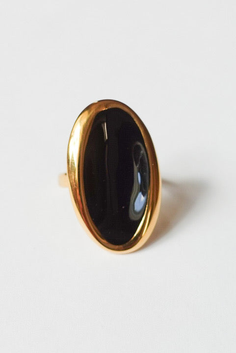 Black Oval Ring