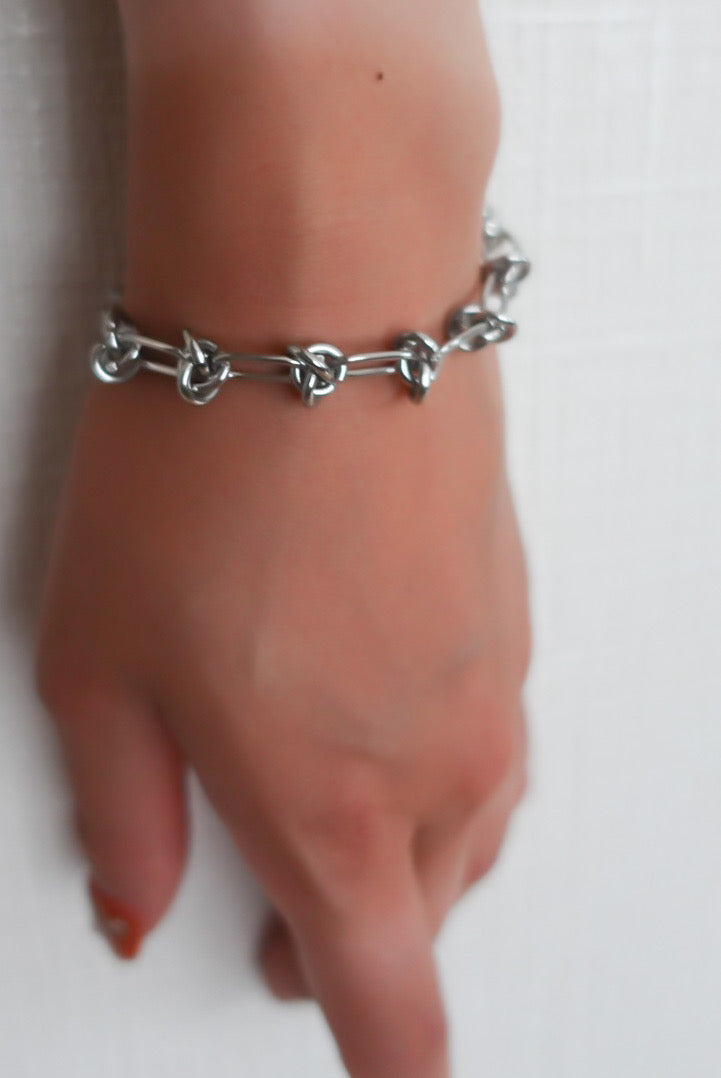 Knot Chain Bracelet