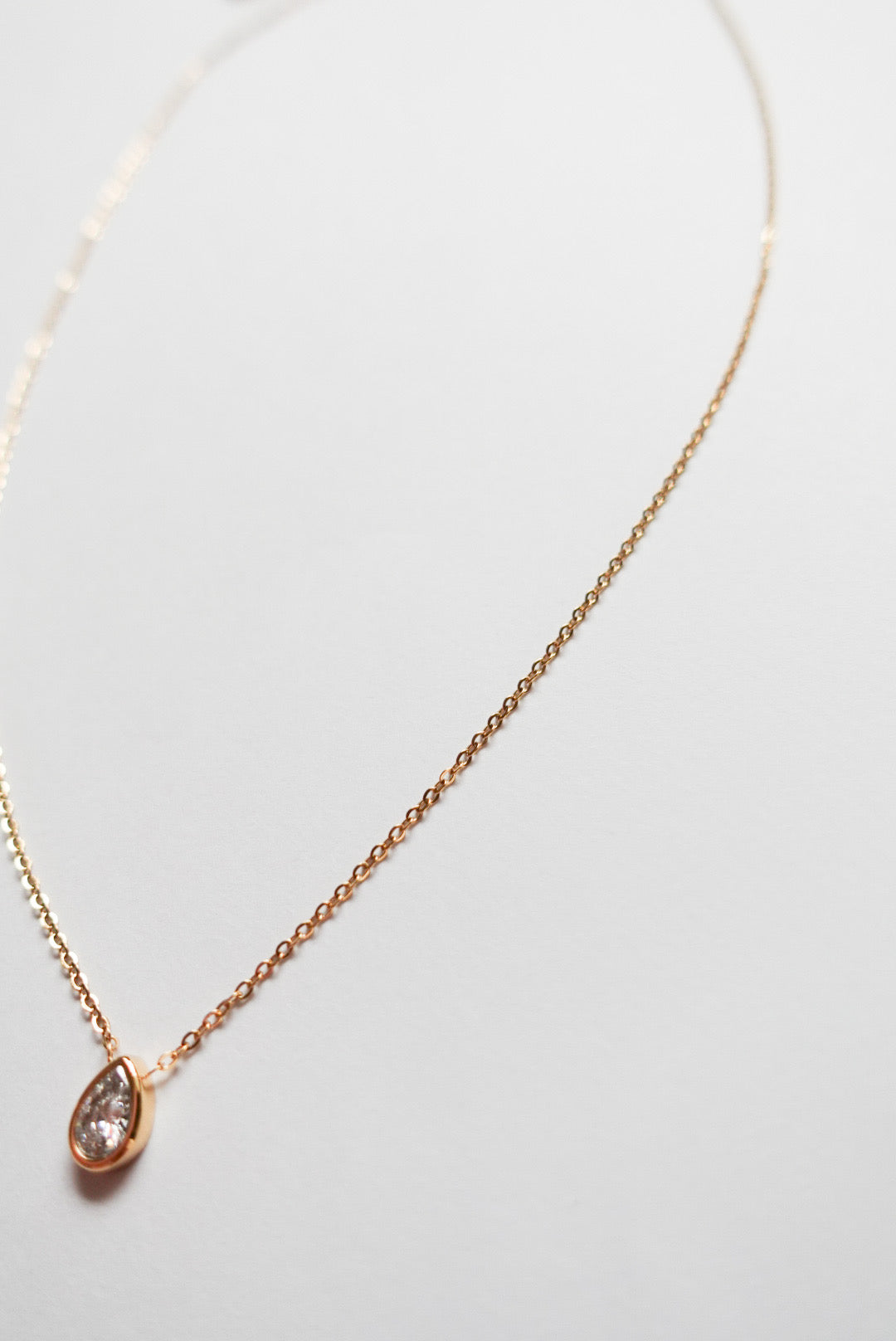 ONE LIGHT NECKLACE