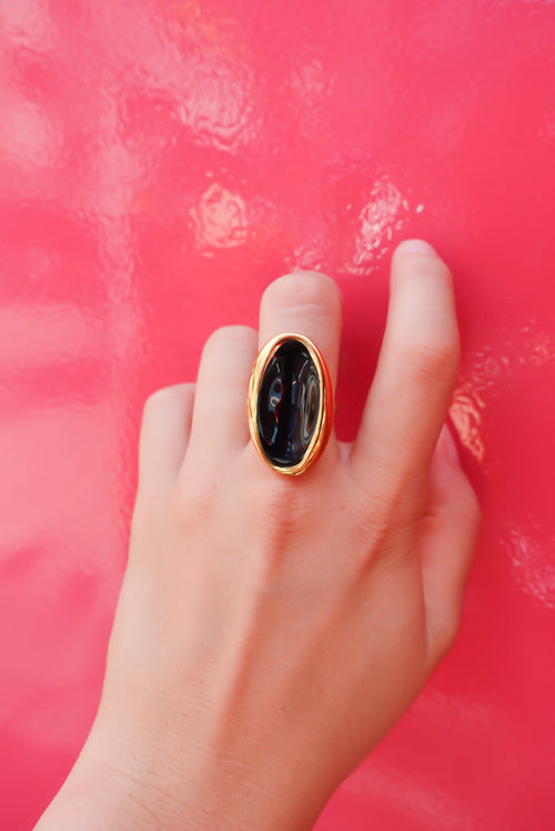 Black Oval Ring