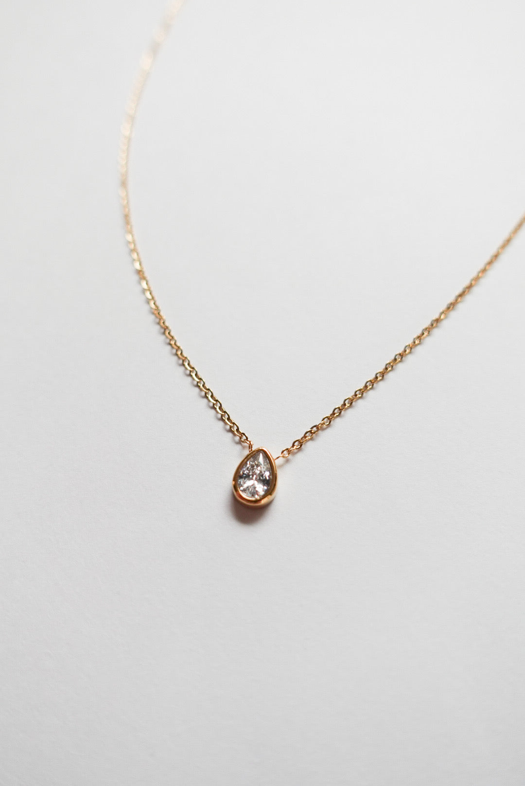 ONE LIGHT NECKLACE