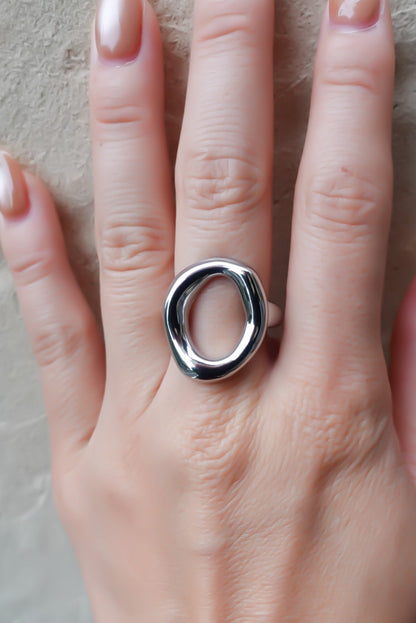 Hollow Loop Ring