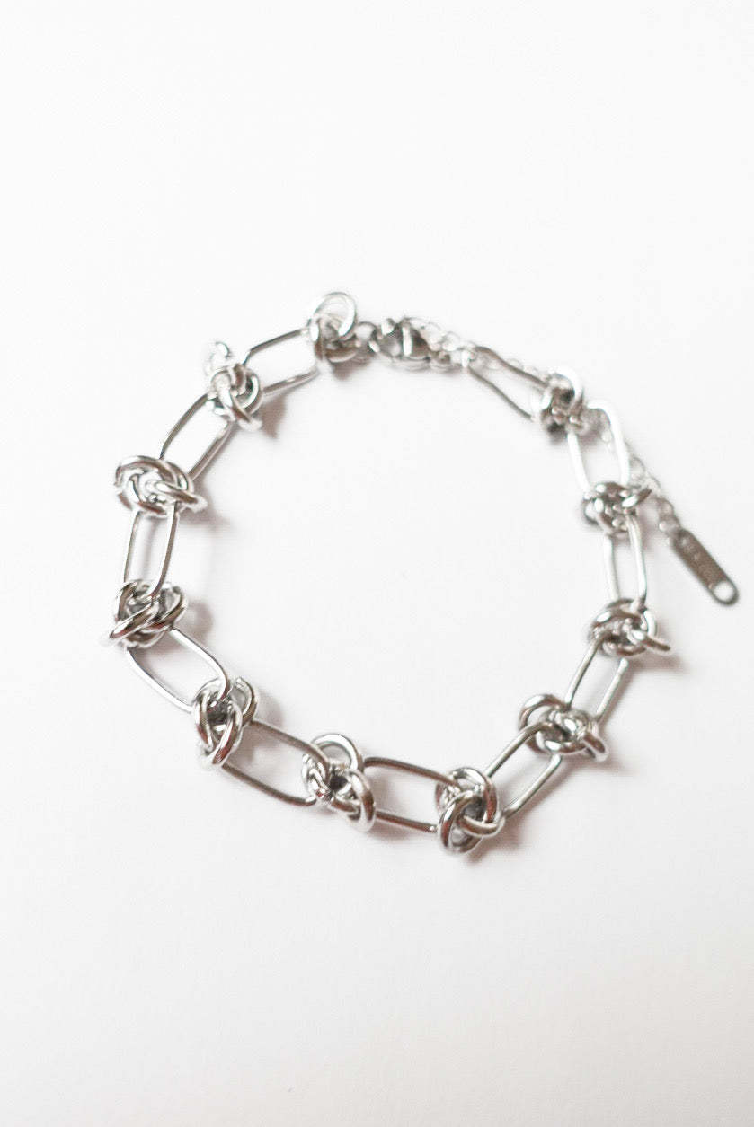 Knot Chain Bracelet